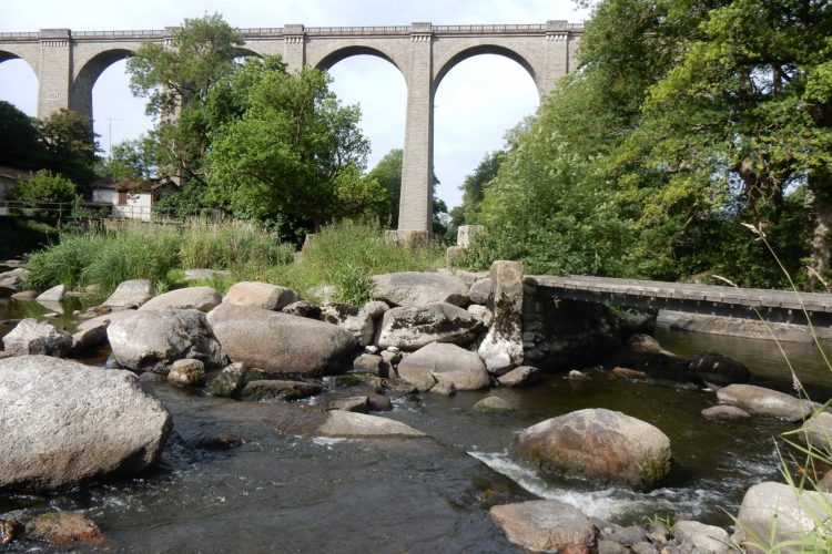 la Sèvre Nantaise - Maintien du patrimoine historique (Pont de Barbin)
